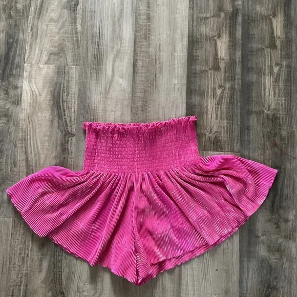 Queen of Sparkles Hot Pink Shimmer Swing Shorts Size XS - Picture 2 of 4